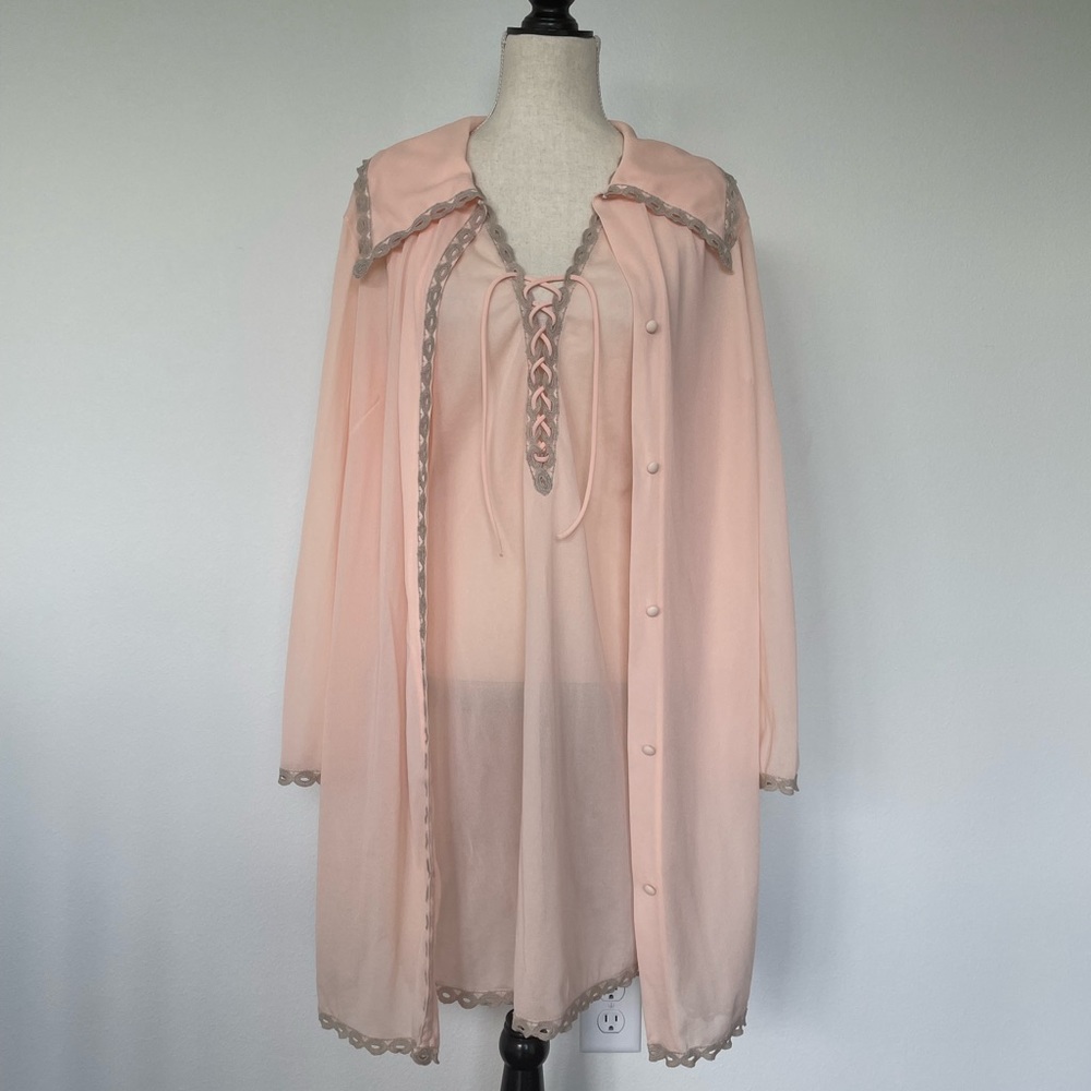 Vintage Formfit Rogers Peach Gown and Robe Set - Picture 2 of 14